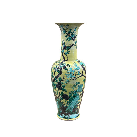 Vintage Chinese Yellow Base Green Flower Leaves Graphic Porcelain Art Vase ws4274S