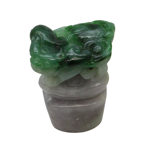 Natural Stone Green Jade Xiuyu Jade Leaf Shape Stone Crafts Carving  Material Spiritual Meditation Quartz For